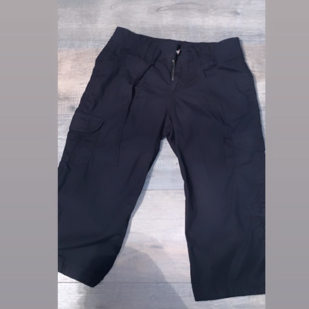 capris